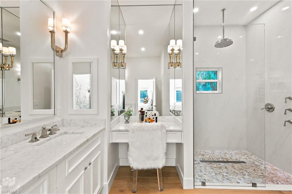 MOORINGS - Residential