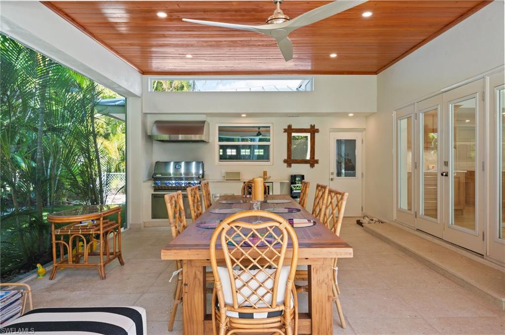 MOORINGS - Residential