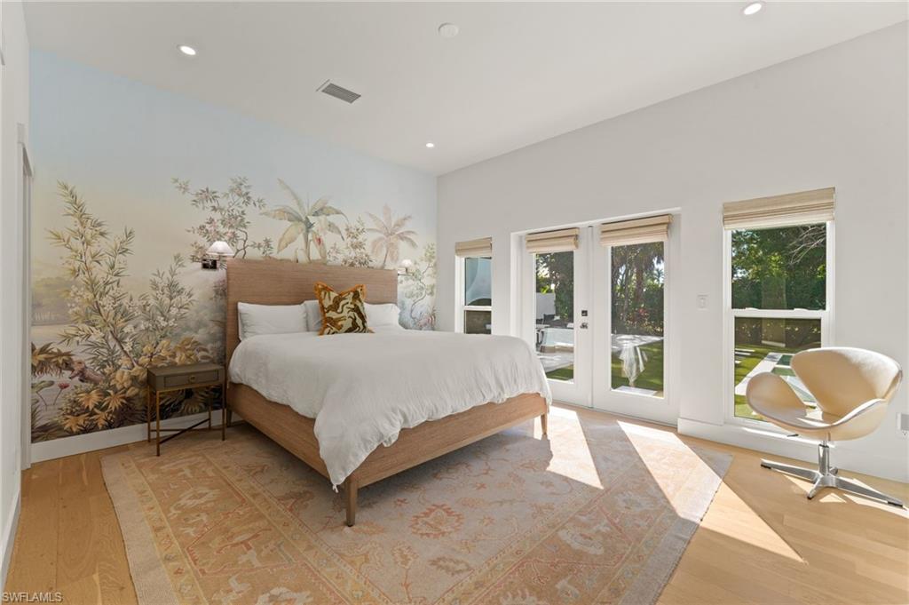 MOORINGS - Residential