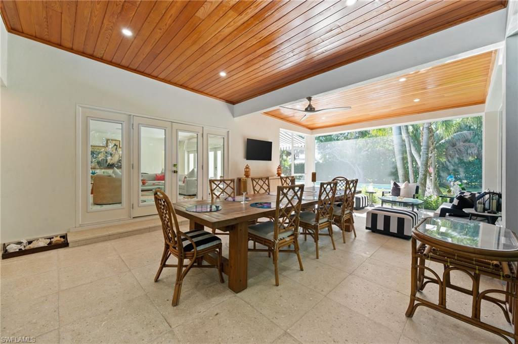 MOORINGS - Residential