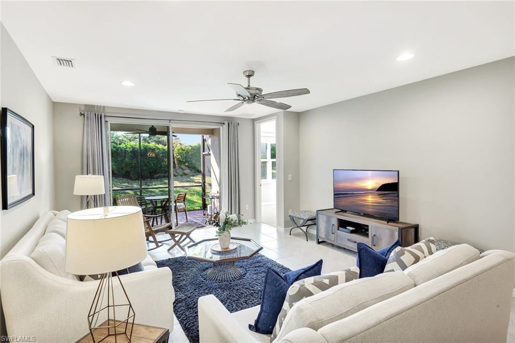 CORAL HARBOR - Residential