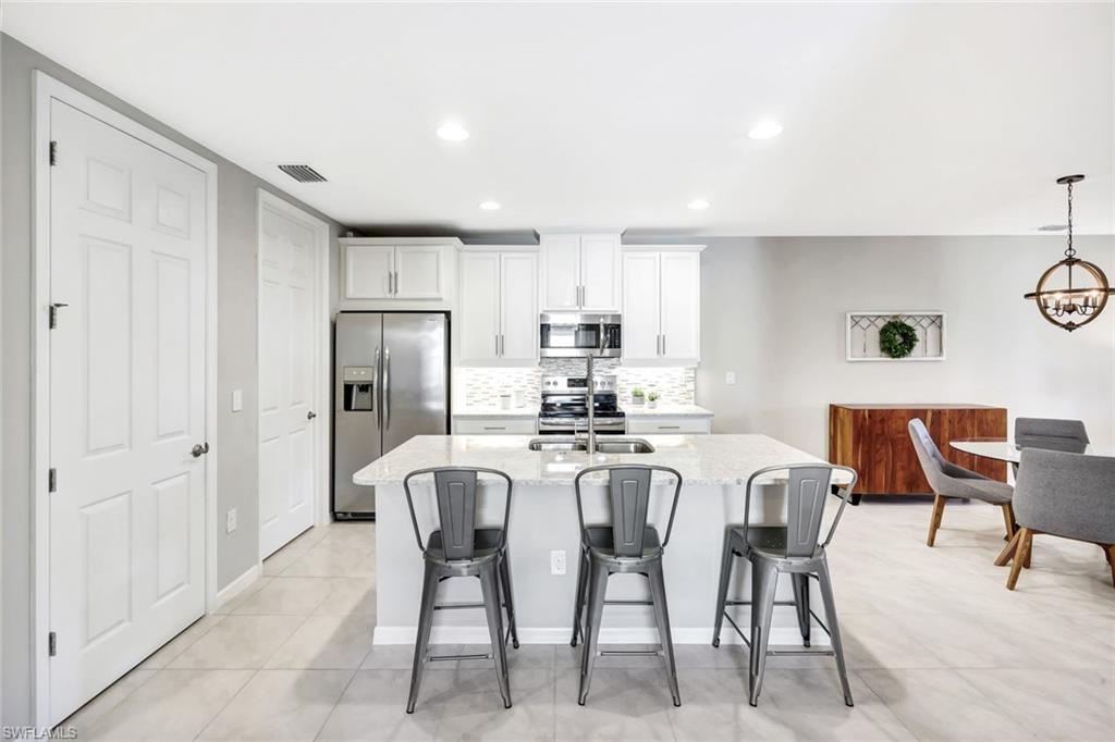 CORAL HARBOR - Residential