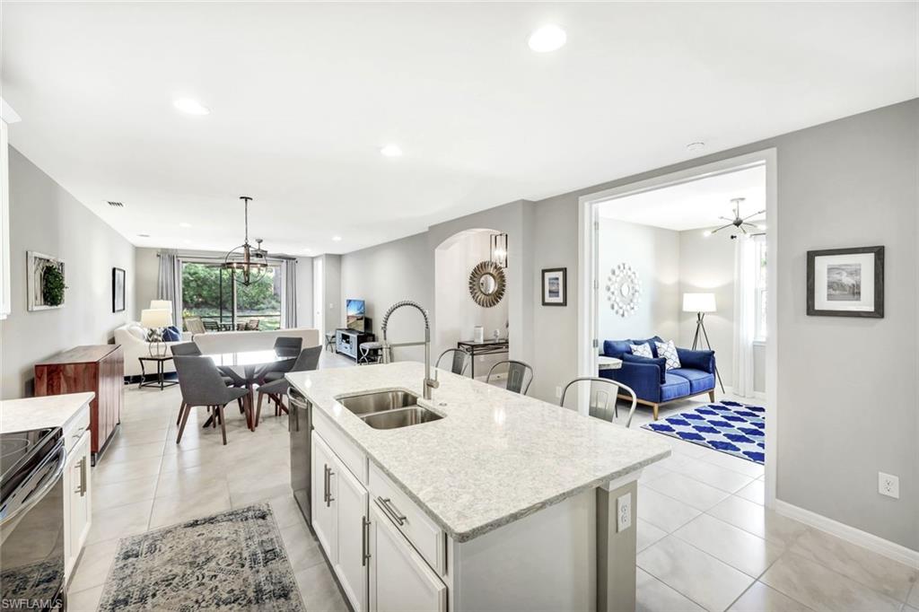 CORAL HARBOR - Residential