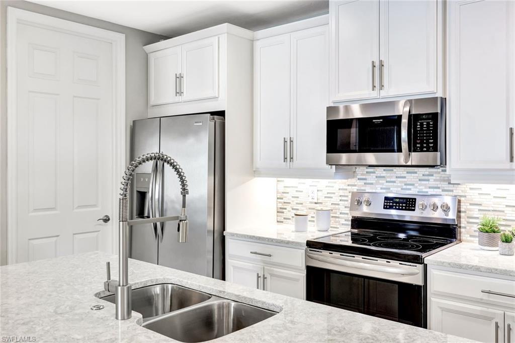 CORAL HARBOR - Residential