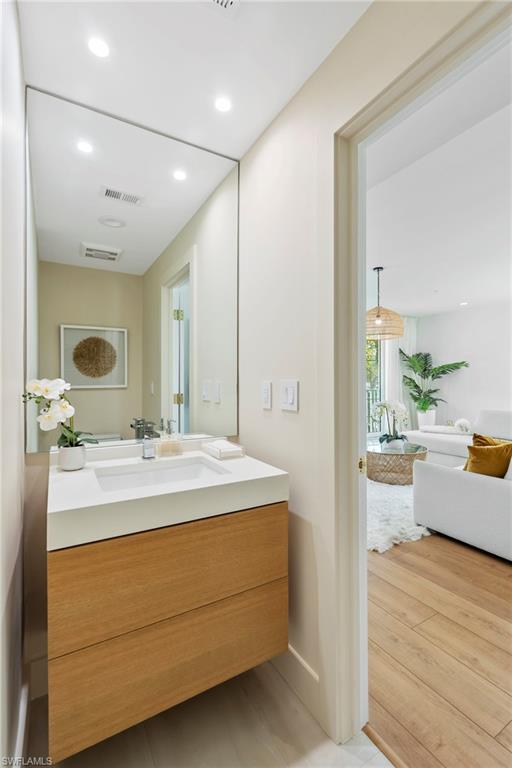 MARA VILLA - Residential