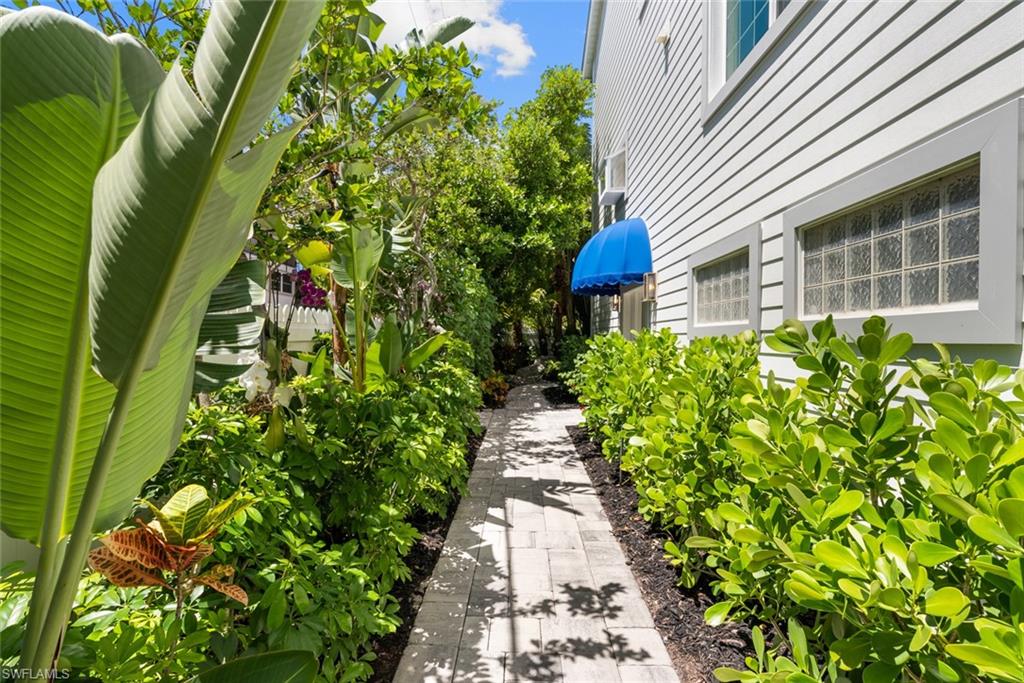 MARA VILLA - Residential