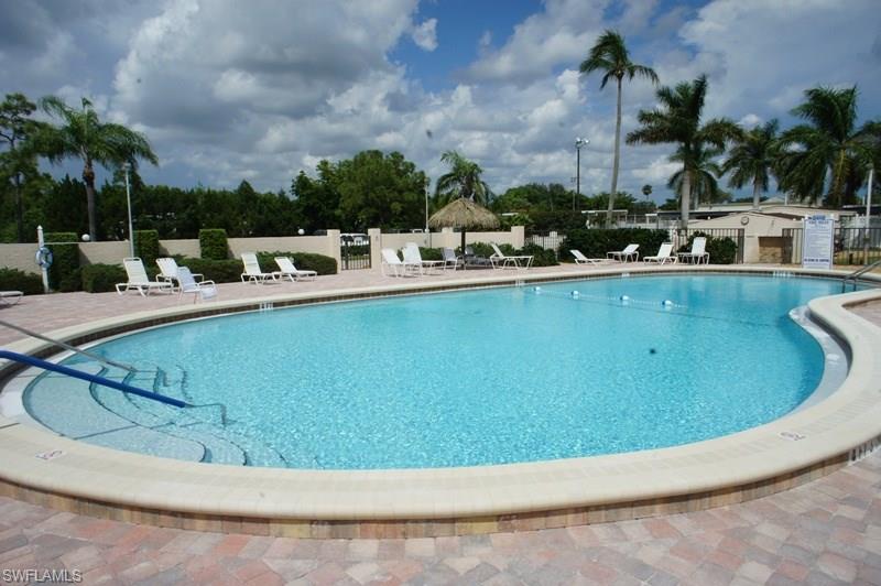 SEVEN LAKES - Residential