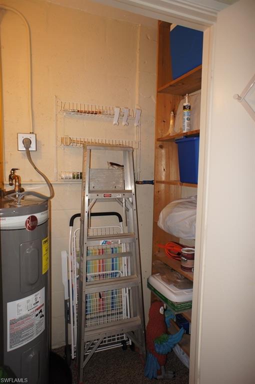 SEVEN LAKES - Residential