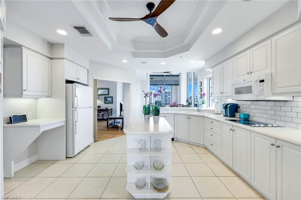 PELICAN ISLE - Residential