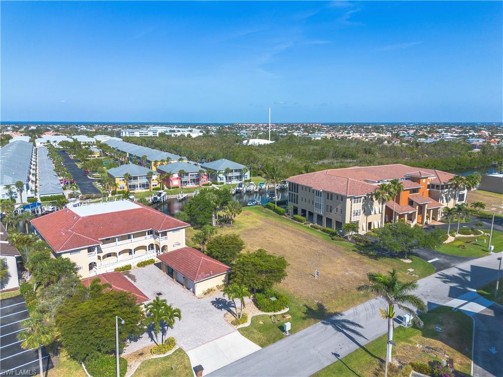 PUNTA GORDA ISLES - Land