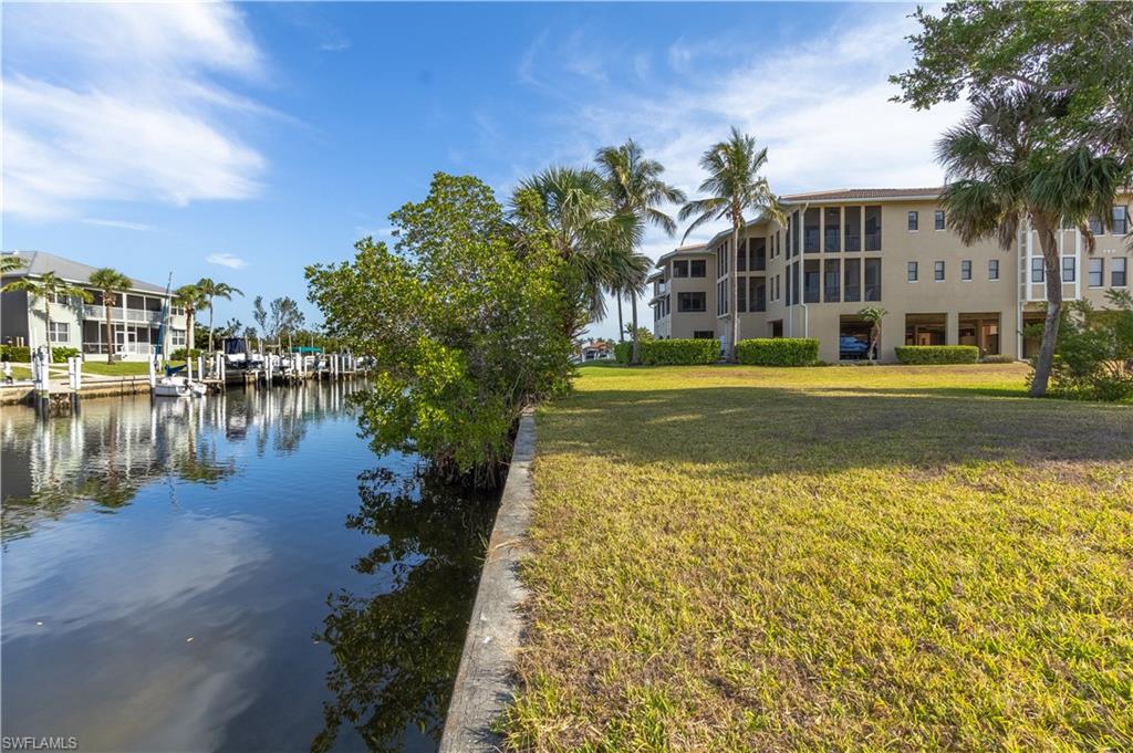 PUNTA GORDA ISLES - Land