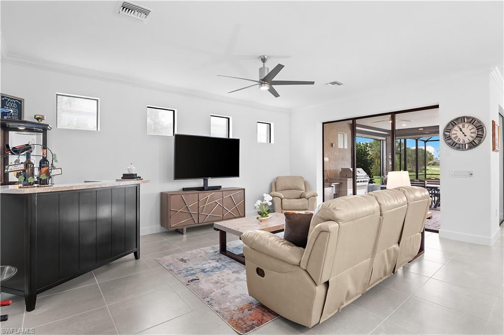 19511 Utopia LN