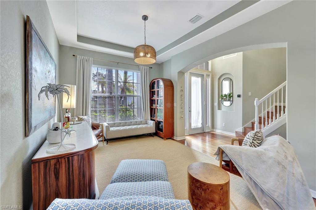 CARLTON LAKES - Residential