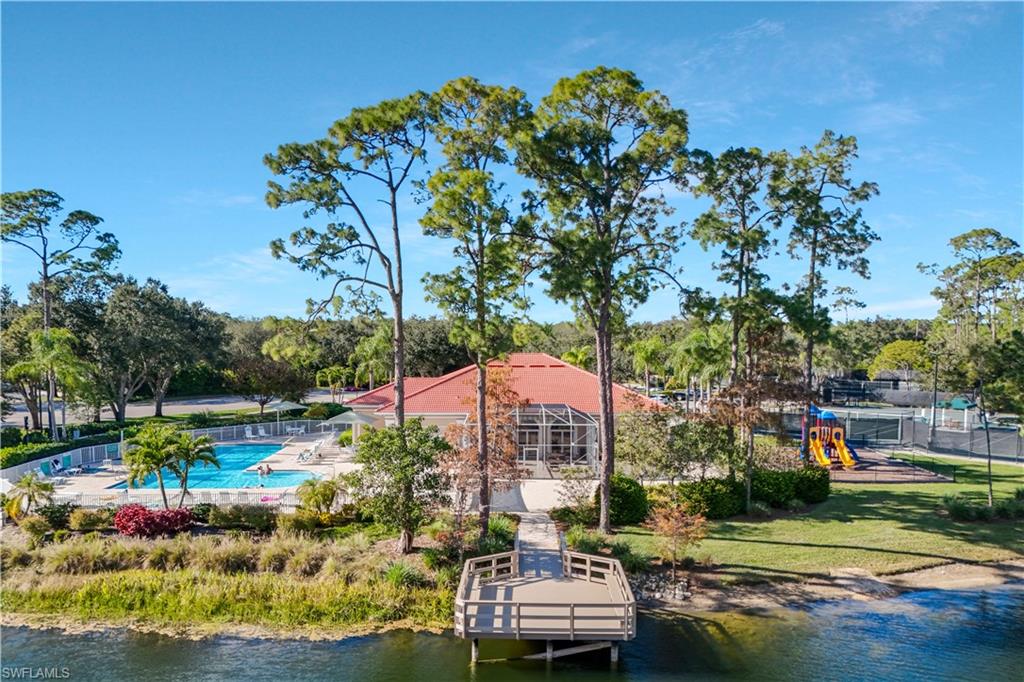 CARLTON LAKES - Residential