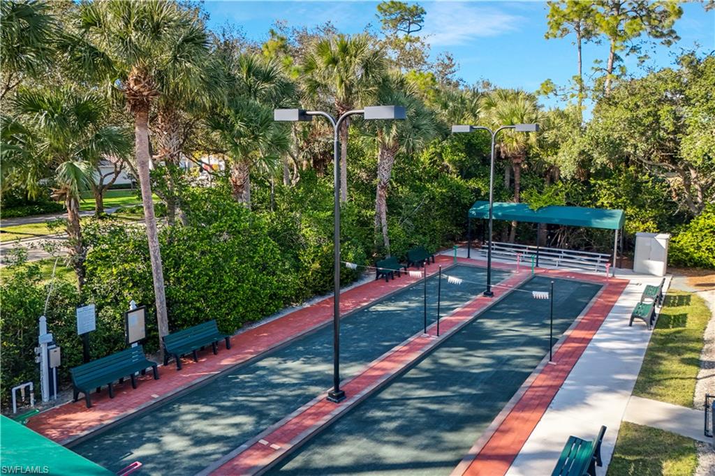 CARLTON LAKES - Residential