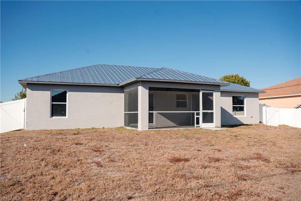 CAPE CORAL - Residential