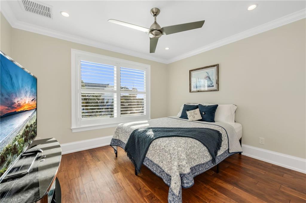 ISLES OF CAPRI - Residential