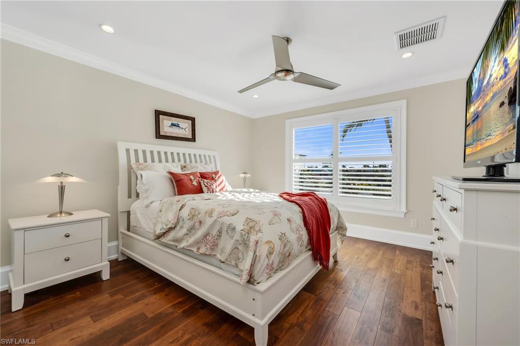 ISLES OF CAPRI - Residential