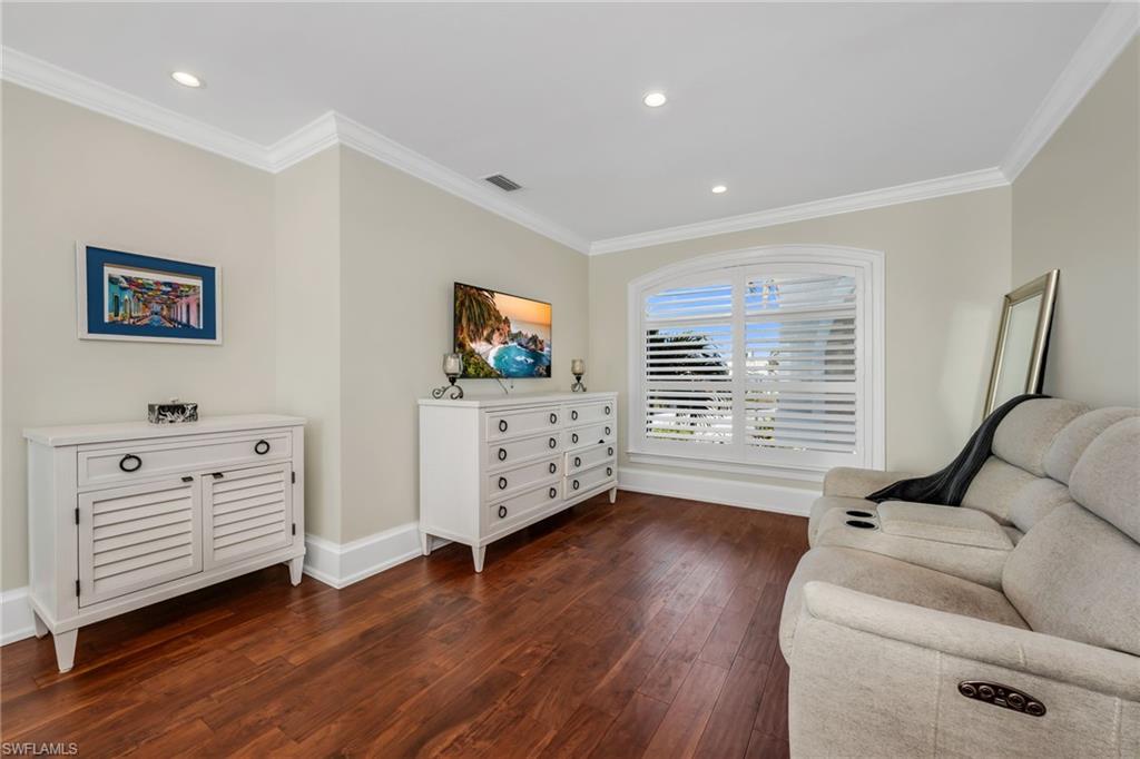 ISLES OF CAPRI - Residential