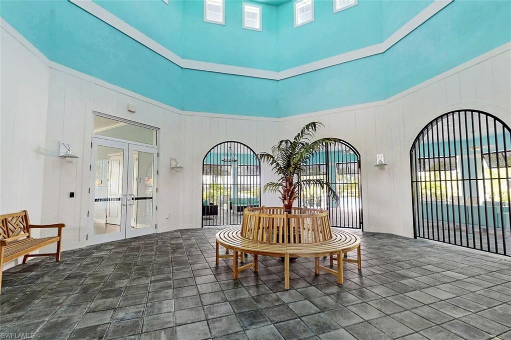 ENTRADA - Residential