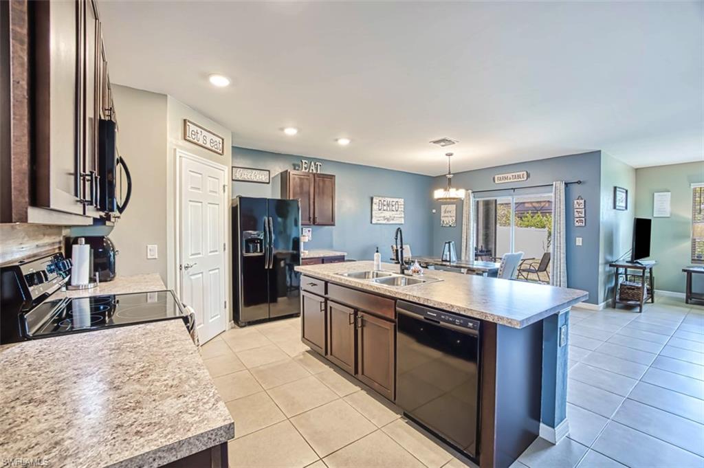 ENTRADA - Residential