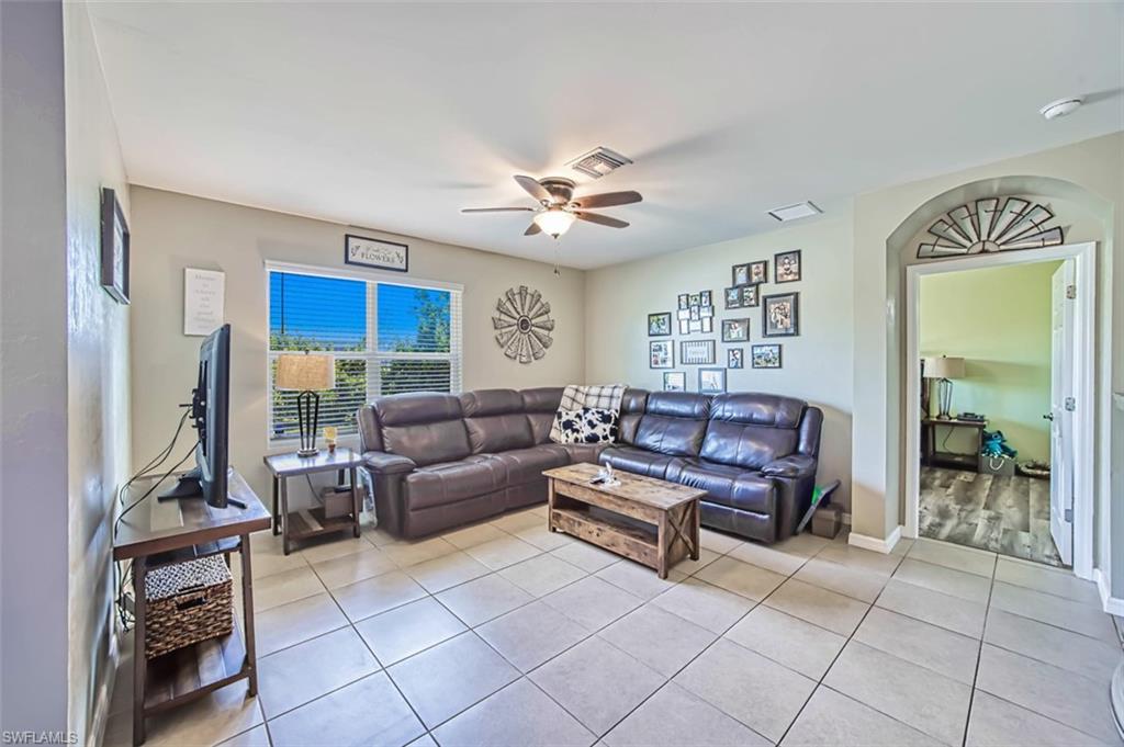 ENTRADA - Residential