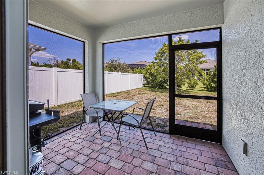 ENTRADA - Residential