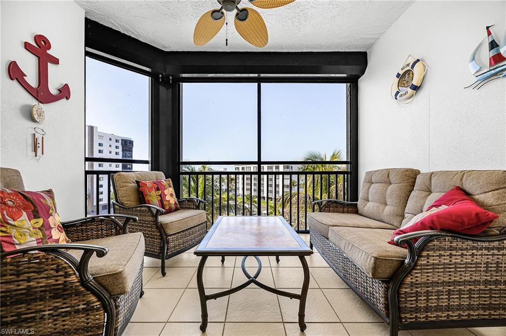 HARBOUR POINTE CONDO - Residential