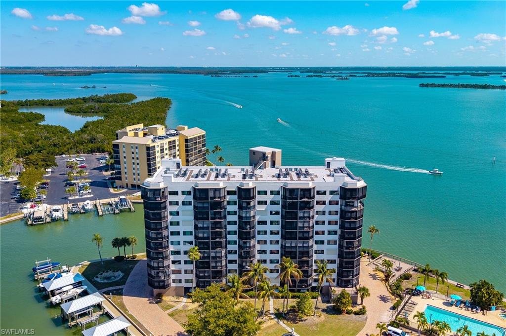 HARBOUR POINTE CONDO - Residential