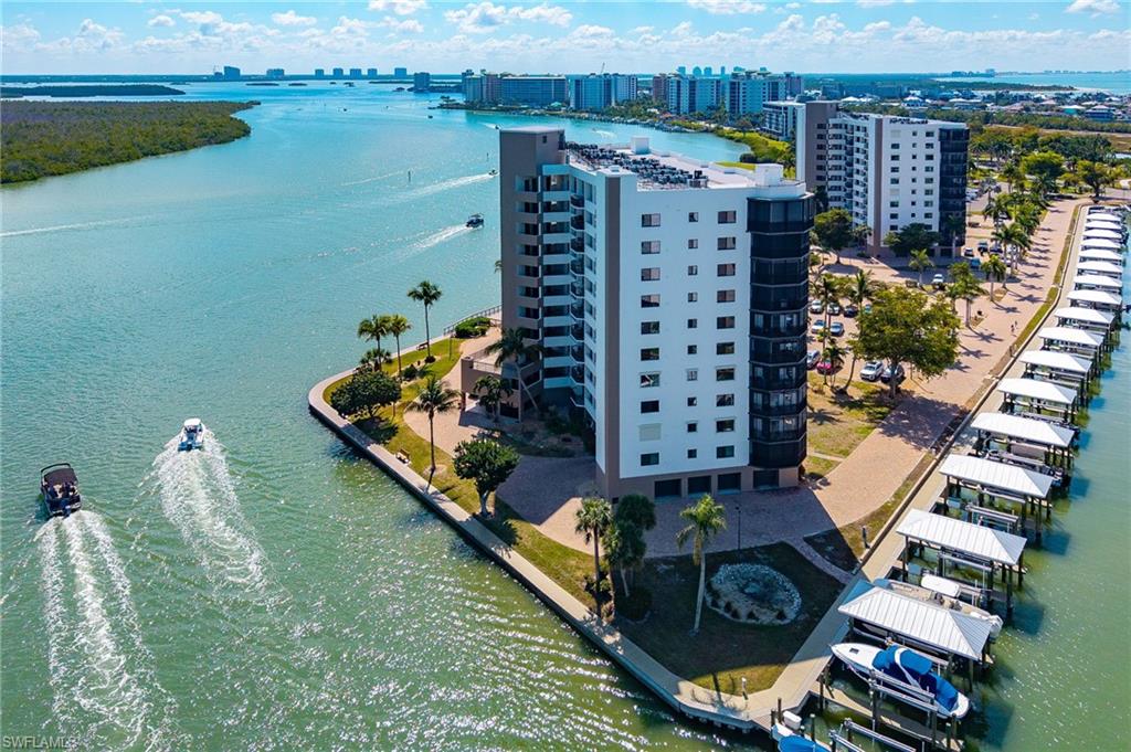 HARBOUR POINTE CONDO - Residential