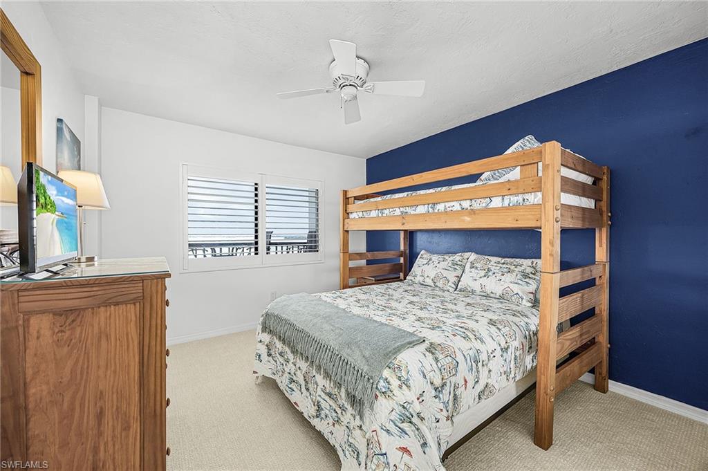 HARBOUR POINTE CONDO - Residential