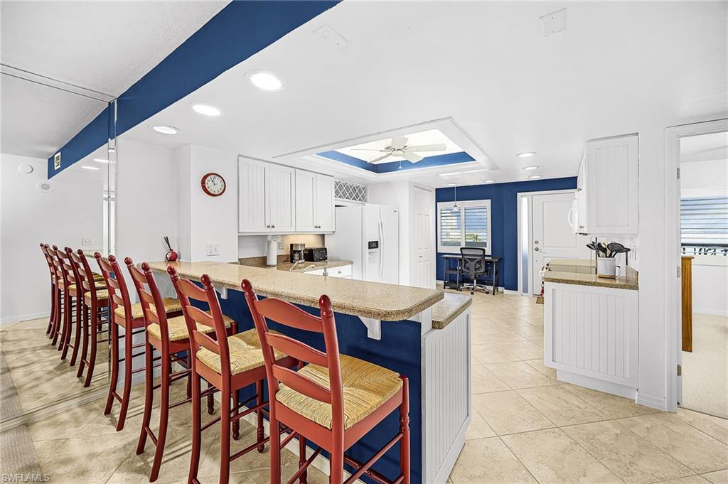 HARBOUR POINTE CONDO - Residential