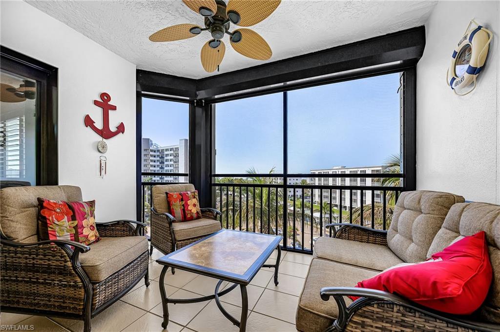 HARBOUR POINTE CONDO - Residential