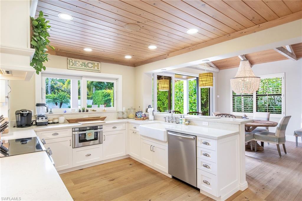 OLDE NAPLES - Residential