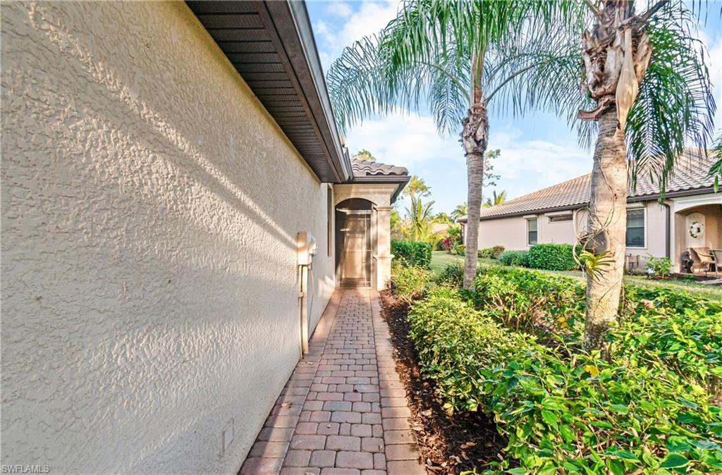 REFLECTION ISLES - Residential