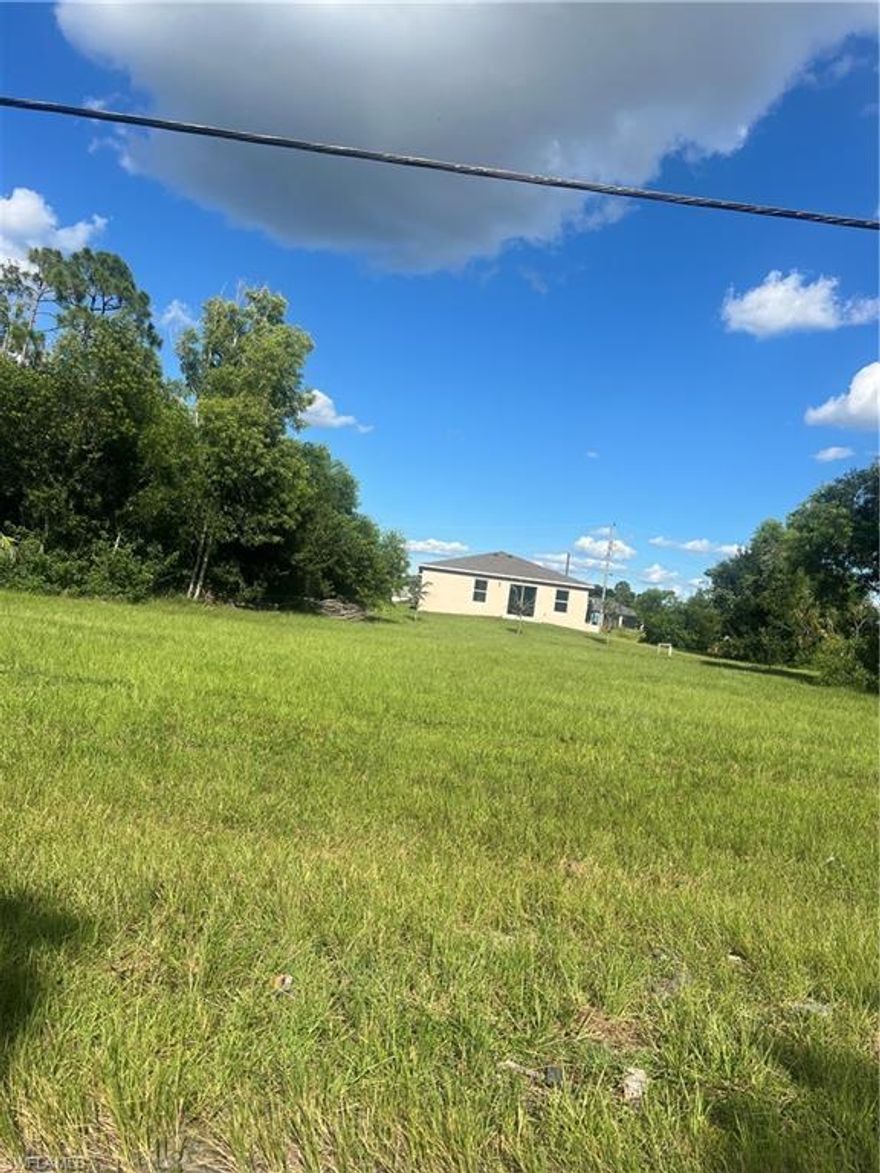 Great opportunity to build your future home in a peaceful and developing area of Cape Coral (NO HOA). This residential lot is located on a paved street with easy access to major roads. Surrounded by new homes and a quiet atmosphere, it's an ideal location for families or investors looking to grow in Southwest Florida. THE PRICE INCLUDES THE PROCESSING FEES FOR CONSTRUCTION PERMITS (APPROVED) FOR A SINGLE FAMILY HOME OF 1600 SQ FT, WITH 3 BEDROOMS, A DEN, AND 2 BATHROOMS.