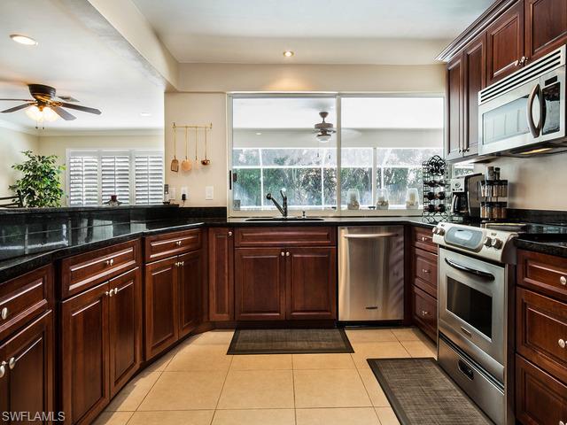 PARK SHORE - Residential