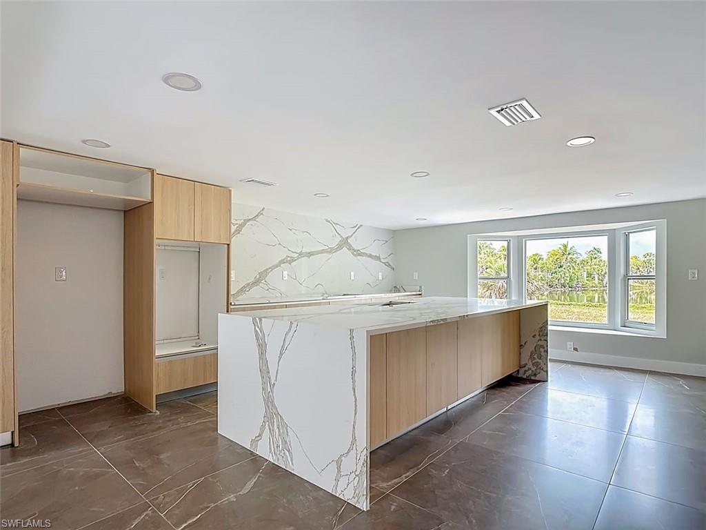 WEST ROCKS - Residential