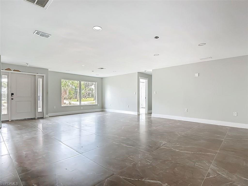 WEST ROCKS - Residential