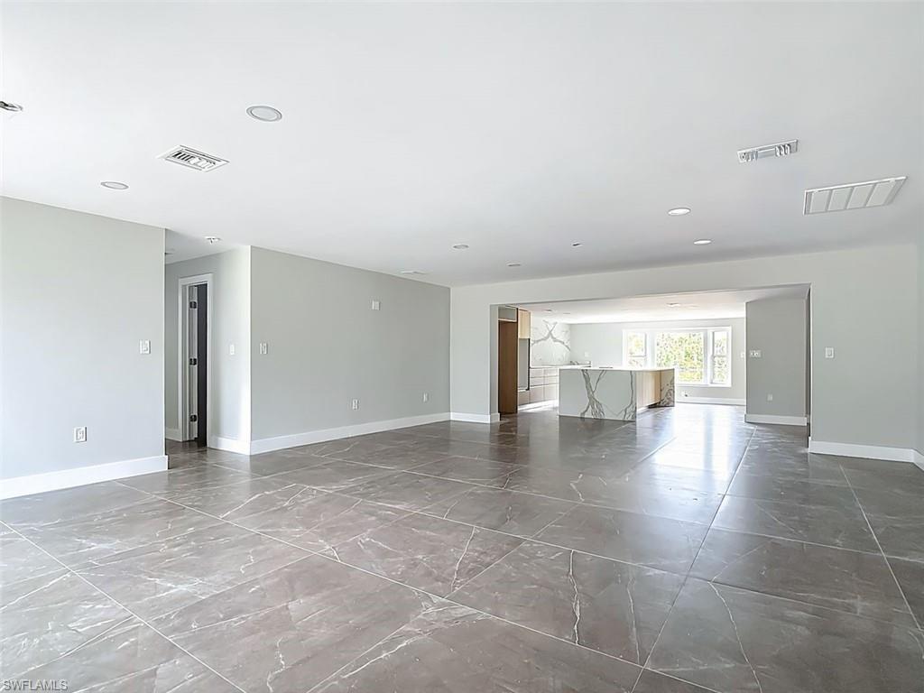 WEST ROCKS - Residential