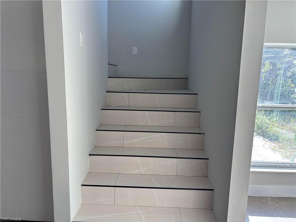 WEST ROCKS - Residential