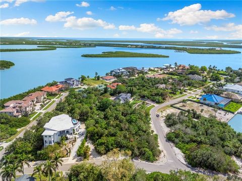 1130 Caxambas DR MARCO ISLAND FL 34145