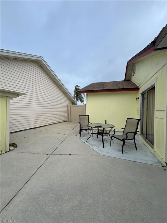 FOXMOOR LAKES - Residential Lease