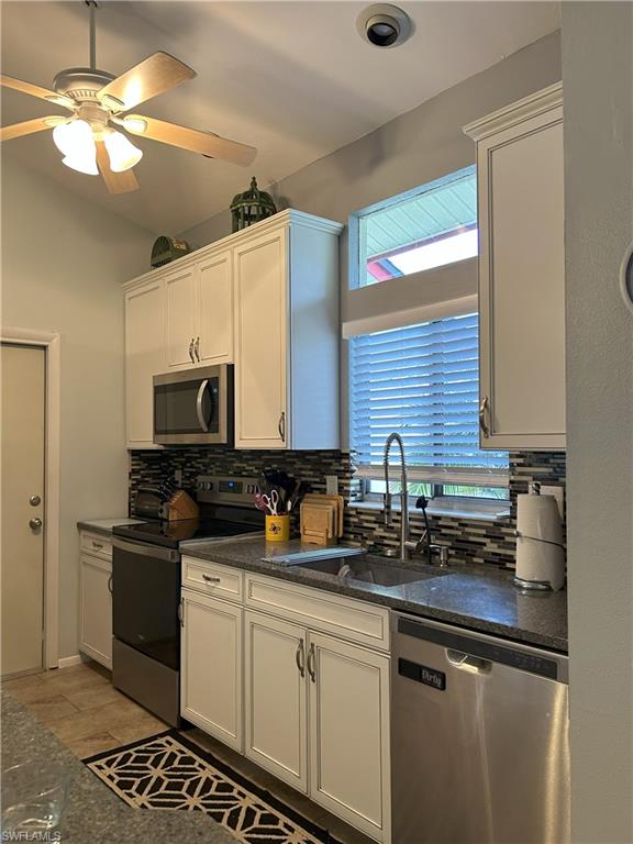 FOXMOOR LAKES - Residential Lease