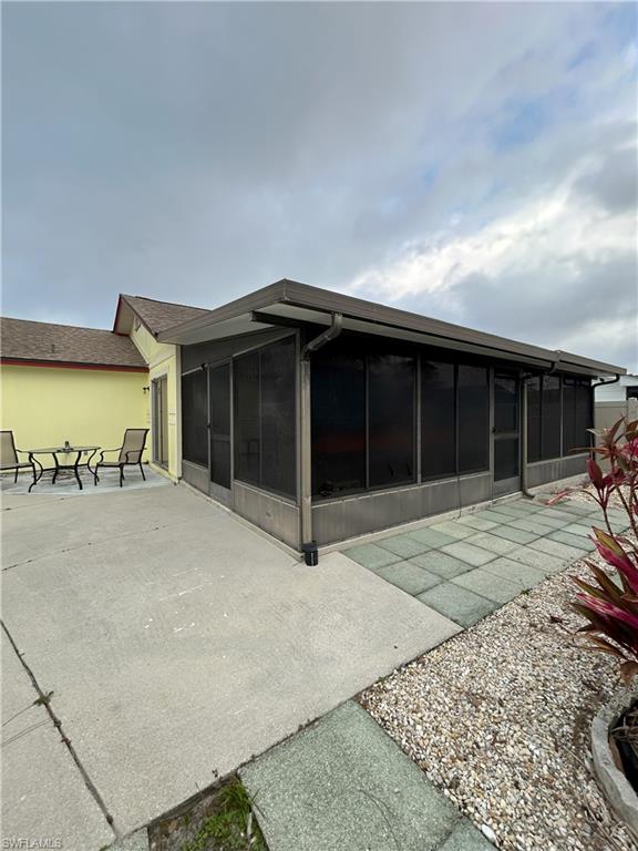 FOXMOOR LAKES - Residential Lease