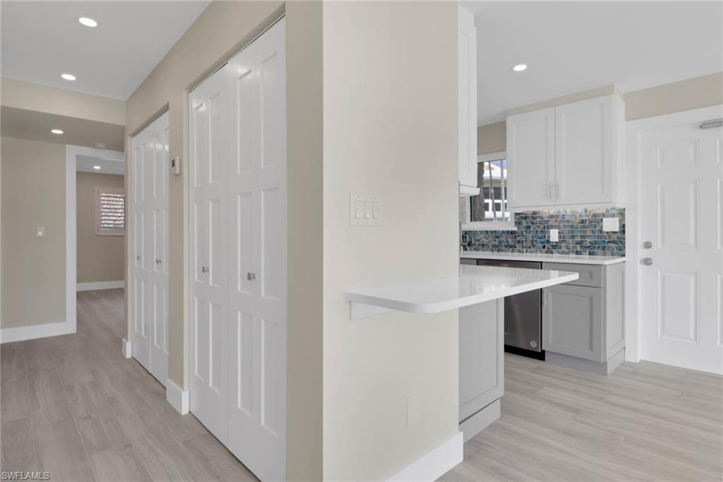 YACHT HARBOR MANOR - Residential Lease