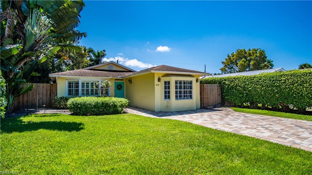 NAPLES PARK - Residential