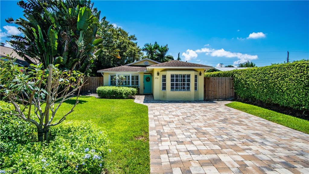 NAPLES PARK - Residential