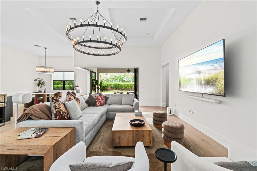 CAMDEN LAKES - Residential