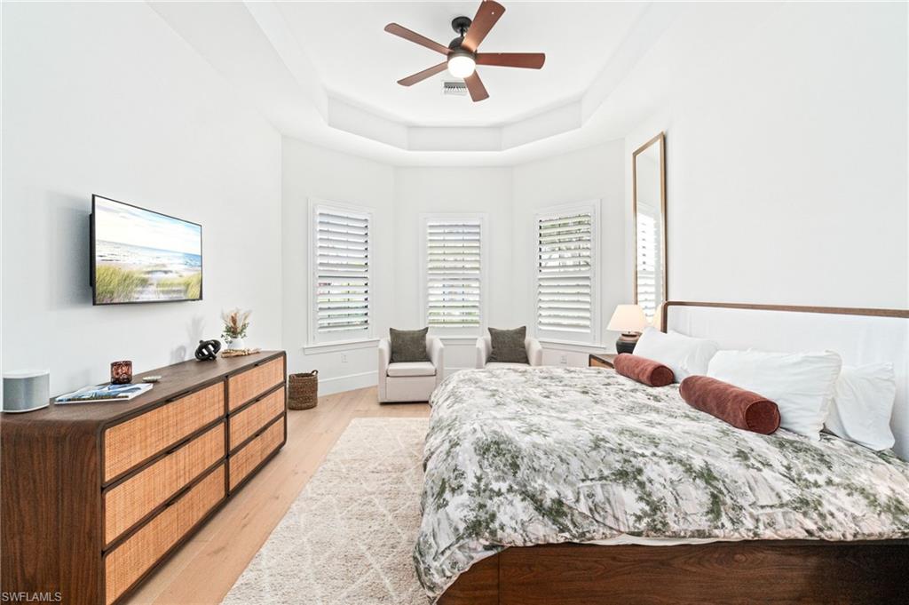 CAMDEN LAKES - Residential